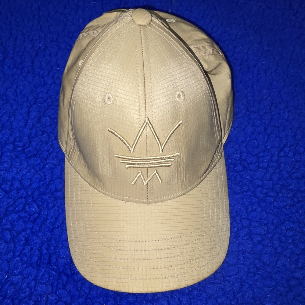 Rare Adidas Originals Baseball Cap with Embroidered Logo.